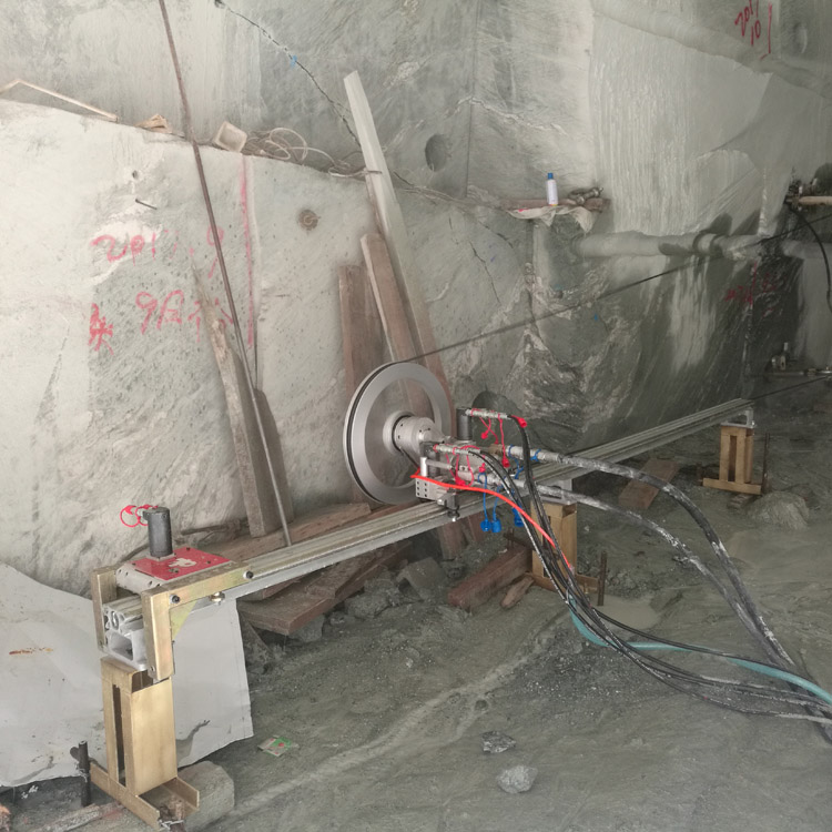 Concrete cutting equipment