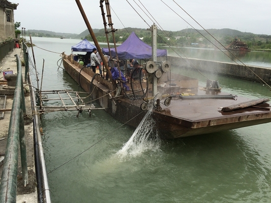 Concrete cutting underwater an